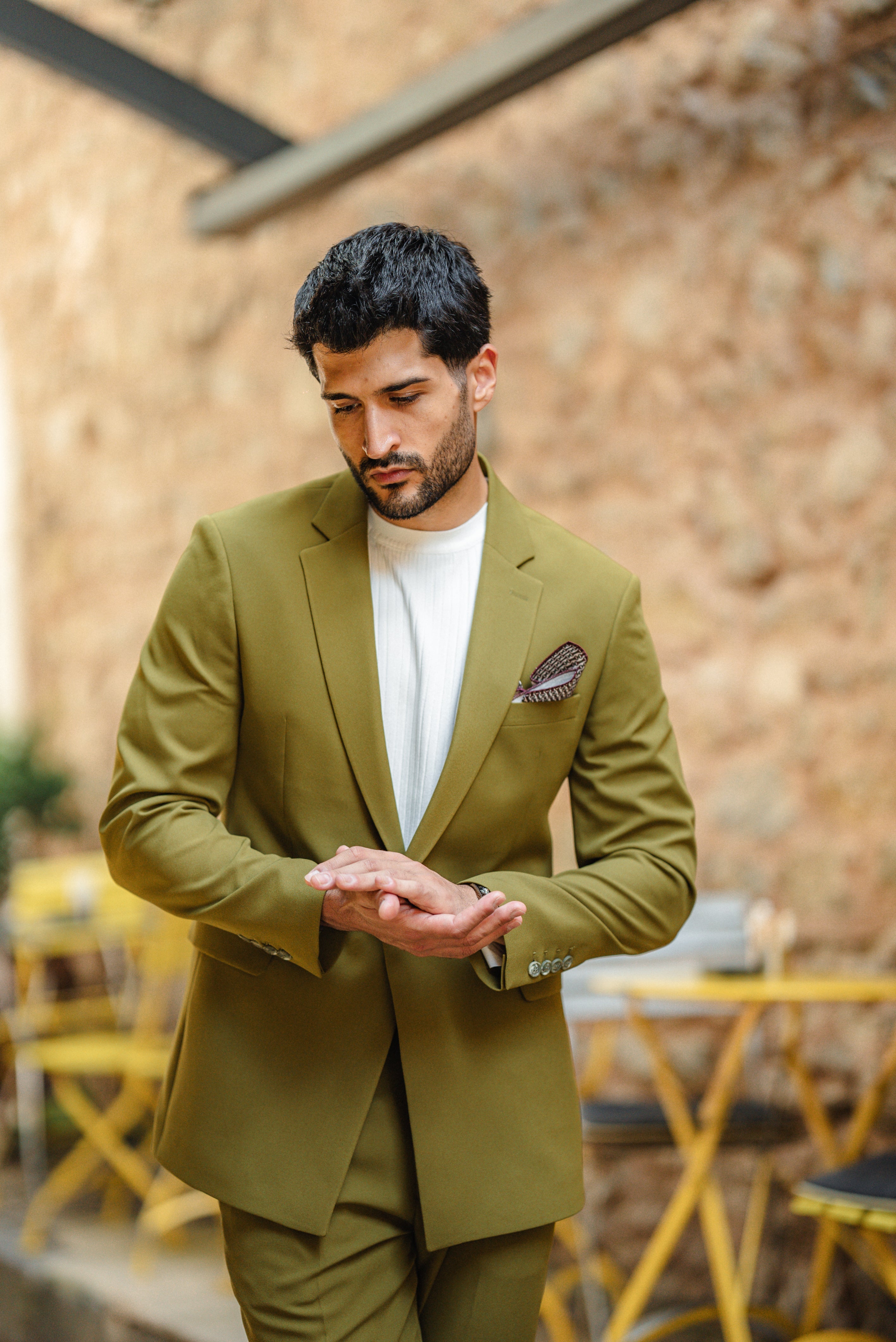 Bora Olive Green Luxury Chain Detailed Suit