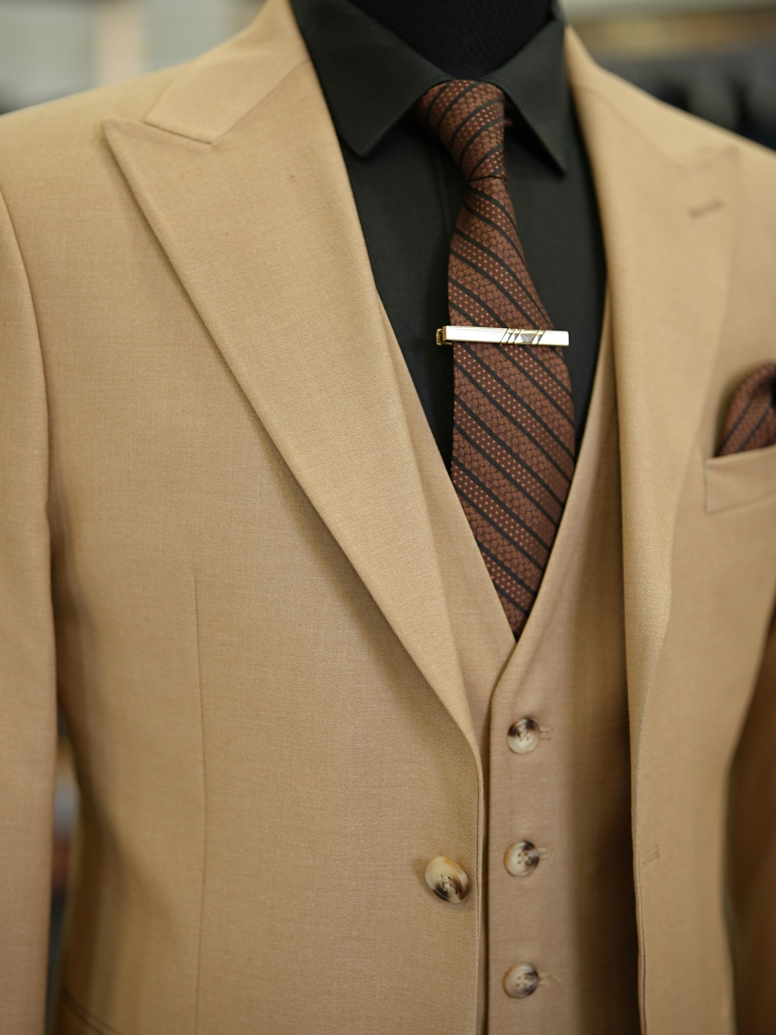 Bojoni Maison Cream Slim Fit Suit