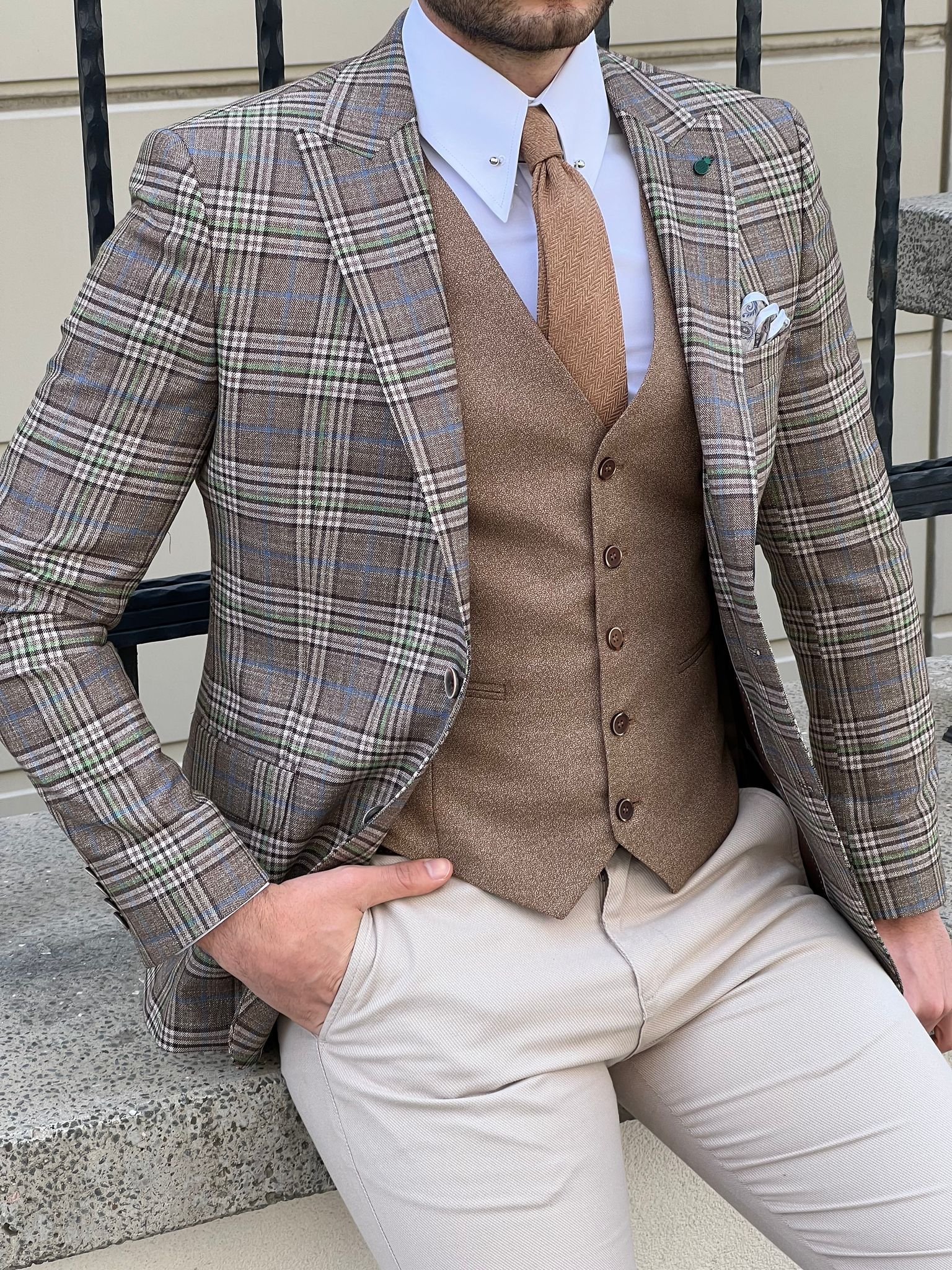 Bojoni Montebello Slim Fit High Quality Plaid Wool Beige Suit