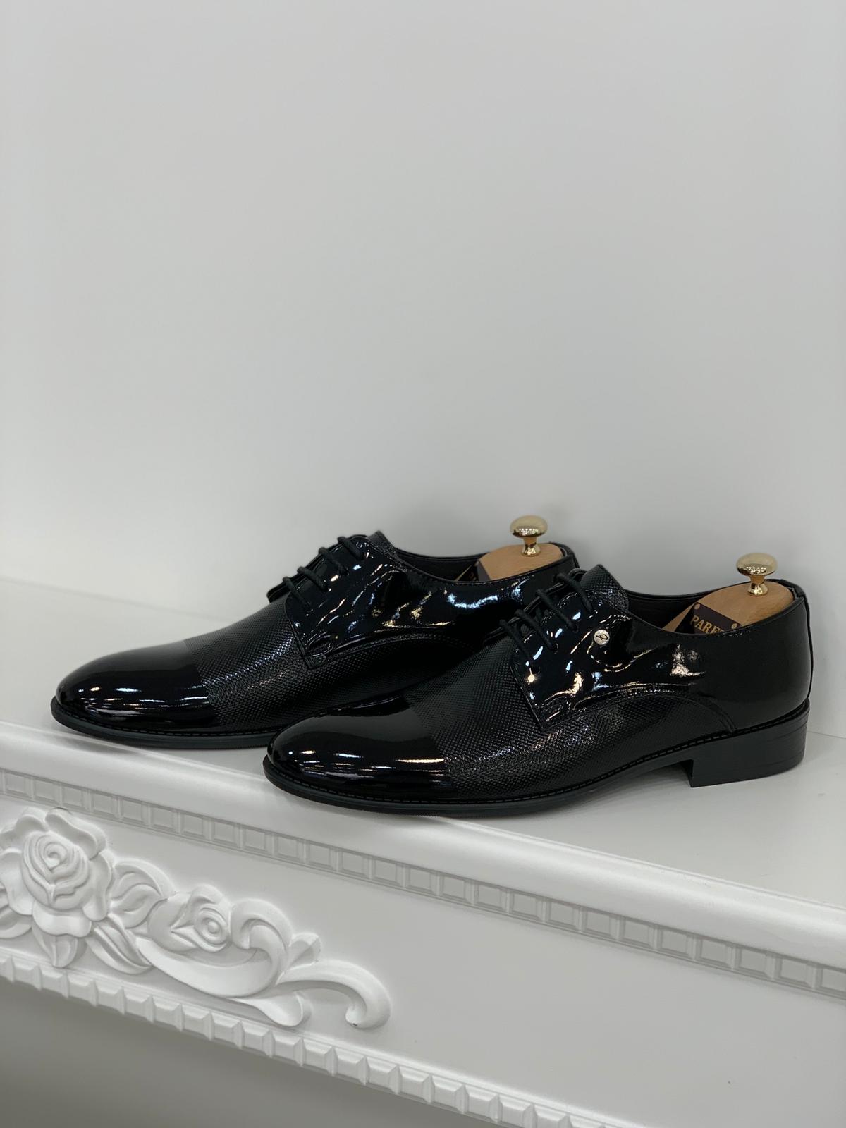 Bojoni Leather Shoes in Black (Limited Edition)