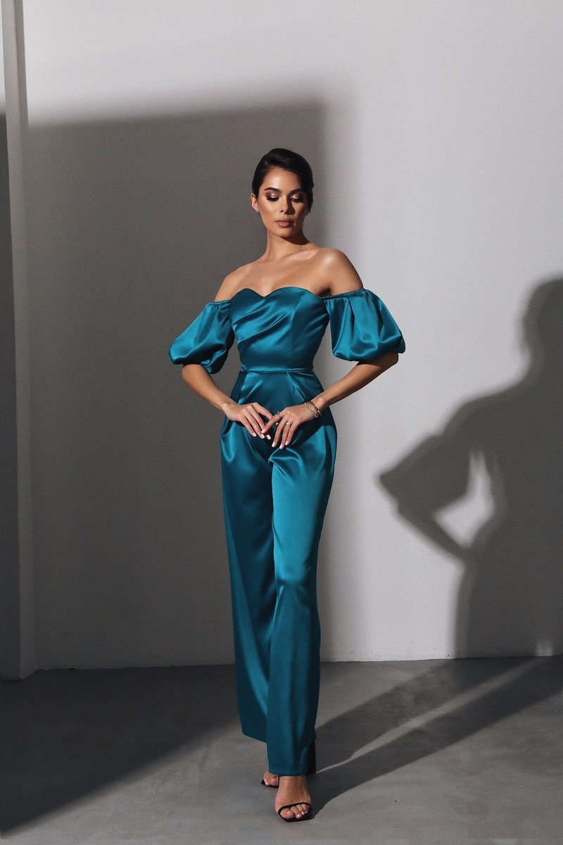 Viclans Off-The-Shoulder Satin Green Jumpsuit with Puffy Sleeves